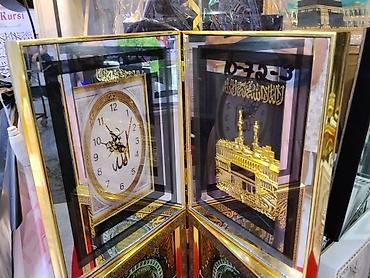 каллиграфии: Настенные декоративные часы с исламским оформлением в витринной раме — 1