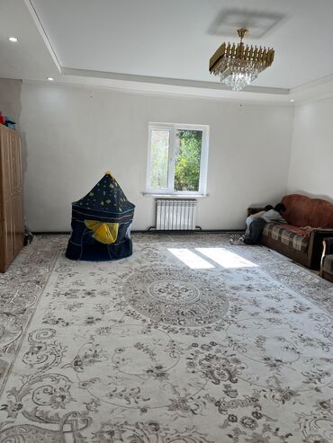 продаю дом манас аэропорт: Дом, 4 м², 3 комнаты, Собственник, Косметический ремонт
