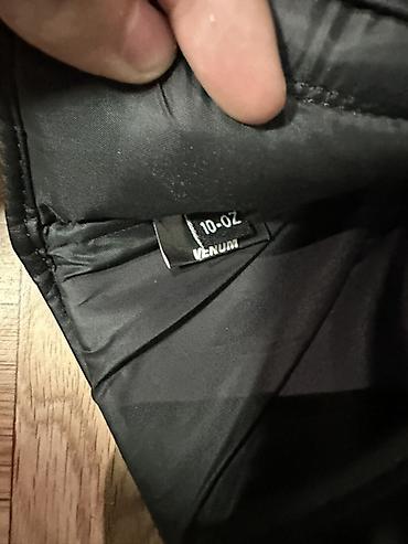 Перчатки: Боксерские перчатки Venum, 10 oz. Черные перчатки для бокса и ударных — 3