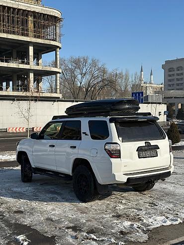 Toyota: Toyota 4Runner: 2020 г., Автомат, Бензин, Внедорожник — 12