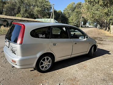 uni v: Honda Stream: 2001 г. — 3