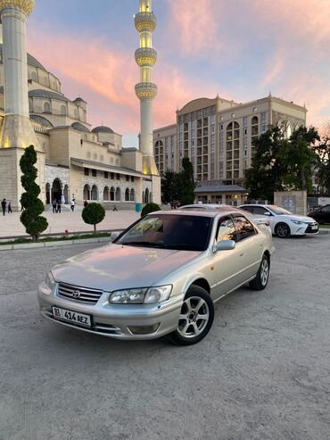 Toyota: Toyota Camry: 2000 г., 2.2 л, Автоматические, Бензин, Седан