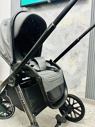 Коляски: Срочно продаю совершенно новую коляску,лежала в собранном виде,причина — 3