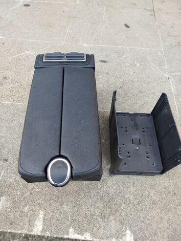 видеорегистратор с gps: Avtomobil üçün mərkəzi qolaltı və organizer - Universal tip, orta
