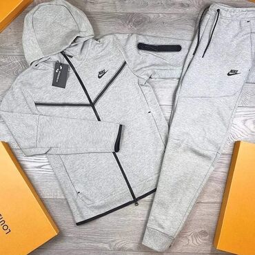 Trenerke: Veličine od S do 2XL
Cena 4400 din — 17