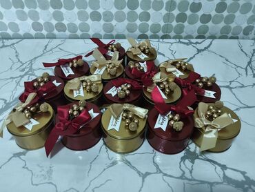 деревянная коробка: Подарочные жестяные коробочки круглой формы. - Материал: металл