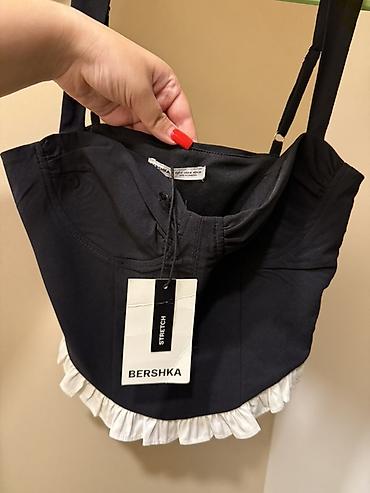 Gözəllik və sağlamlıq: Bershka qadın topu - Model: qara korset tipli top - Rəng: qara, aşağı — 3