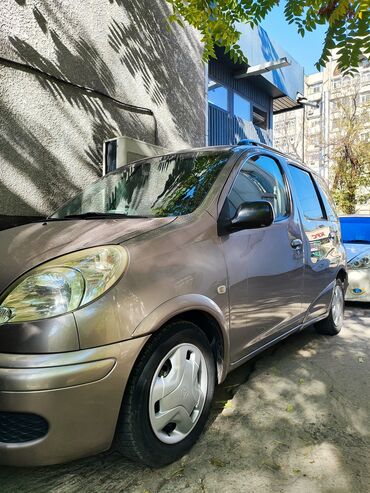 шит прибор камри: Toyota Yaris Verso: 2003 г., Автомат, Бензин, Универсал