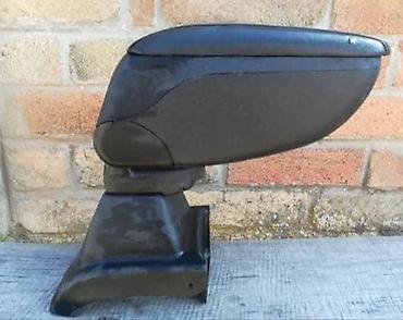 Glave motora: Enterijer ( plastike) za ford c-max, fiesta, focus . Od 2002. Do — 15