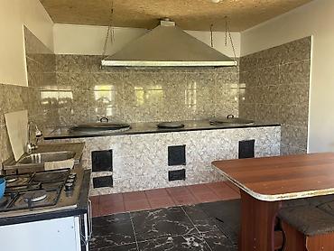 Продажа коттеджей и домов: Продается теплый, уютный дом из 5 комнат с санузлом. Участок 9 соток — 13