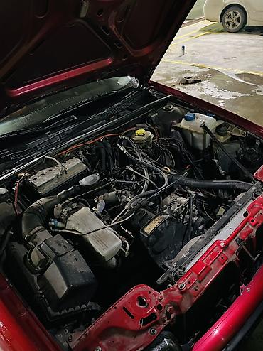 Audi: Audi 80: 1992 г., 2 л, Механика, Бензин, Седан — 30