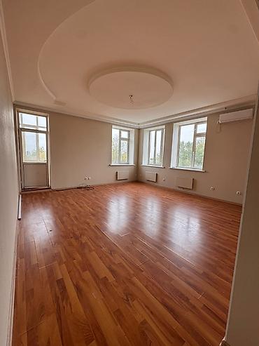 Продажа квартир: 2 комнаты, 71 м², 8 мкр Индивидуалка, 3 этаж, Евроремонт — 4