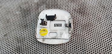 neispravno: VRATANCA REZERVOARA ZA TOYOTA PREVIA OD 1990. DO 1999. GOD — 2