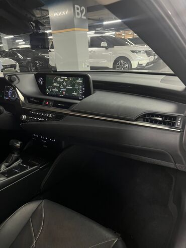 Lexus: Lexus ES: 2020 г. — 8