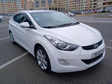 kiriditle masin: Hyundai Elantra: 1.8 l | 2011 il Sedan