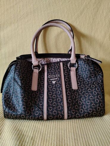 original ranac: Elegant purse, Guess, Material: Faux leather