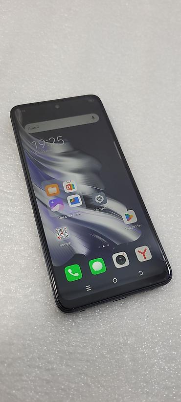 Tecno: Tecno Spark 20, Б/у, 256 ГБ, цвет - Черный, 2 SIM — 4