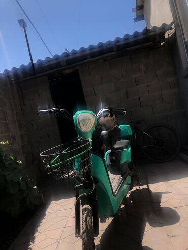 мерс дизель 124: Продам электро скутер 🛵 Зарядка хватает на 25-30 км Есть шлем