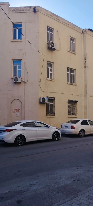 Köhnə tikili: Bakı, Bakıxanov qəs., 2 otaqlı, Köhnə tikili, m. Neftçilər, 50 kv. m — 2