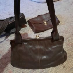 Torbe: 3 kožne tašne cena 1000 — 9