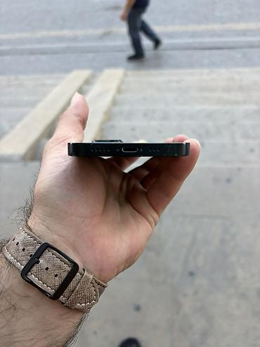 iphone 14 ekran: IPhone 14, Qara, Face ID — 3