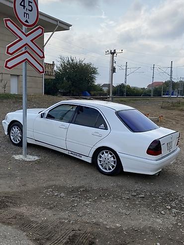 masın az: Mercedes-Benz C 240: 2.6 l | Sedan — 1