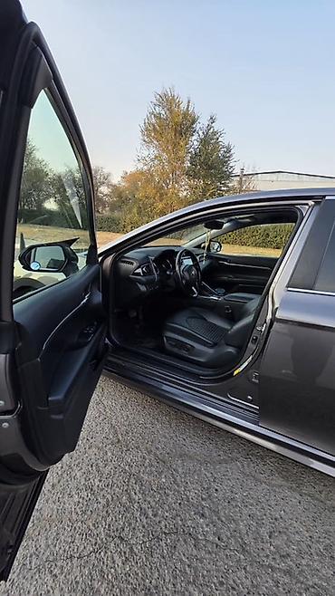 fit aria: Toyota Camry: 2020 г., 2.5 л, Гибрид, Седан — 8