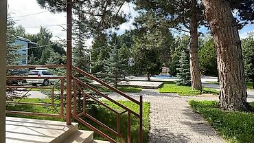act building: Аренда квартиры на Иссык-Куле, Лазурный берег, Чок-Тал, 4 места, Цена Целиком за жилье — 9