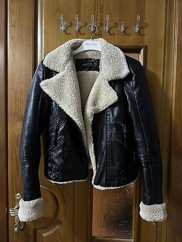 Dəstlər, kostyumlar: 5-15 azn arası geyimlər Qadın geyim dəsti – məhsul 1) Kobalt-mavi — 15