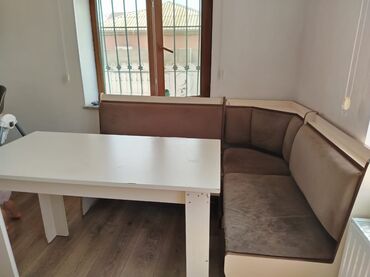 Divan və masa dəstləri: Künc divan, Mətbəx üçün, Açılmayan