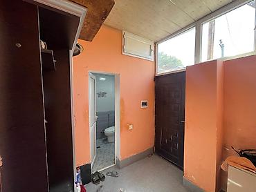 Həyət evləri və villalar: 3 otaqlı, 80 kv. m, Orta təmir — 4