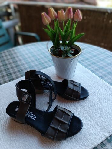 turske sandale: Sandals, Graceland, 37
