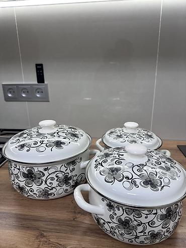 эмалированный набор: Набор эмалированных кастрюль с крышками, 3 штуки. 5 литров — 3