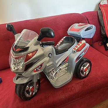 metalac posuđe za decu: Dečiji električni motor – trotočkaš - Model: kids ride-on motor sa — 1