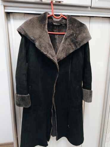uniqlo куртка женская зимняя: Дублёнка, Классикалык модель, Туркия, Тизеден, Капюшону бар, M