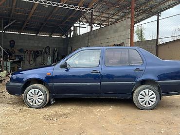 Volkswagen: Volkswagen Vento: 1993 г., 1.8 л, Механика, Бензин, Седан — 2