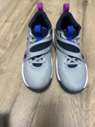 обувь для футбола для детей: Детские оригинальные спортивные кроссовки Nike