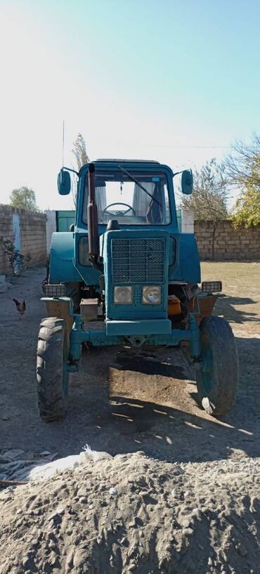traktor 82 satisi az: Belarus MTZ 
presbağlıyannan bir yerdə satılır. ideal vəziyyətdə