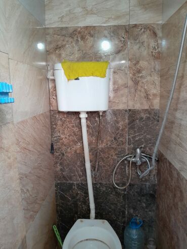 Uzunmüddətli kirayə mənzillər: Paltaryuyan internet xaladenik kravatlar pastel xalça televizor var — 9