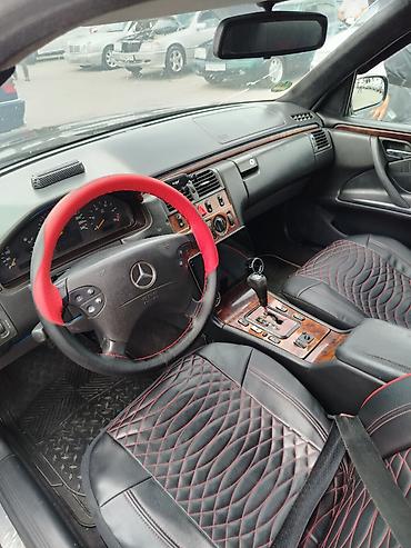 mercedes e220 cdi: Mercedes-Benz E 220: 2.2 l | 2000 il Sedan — 5