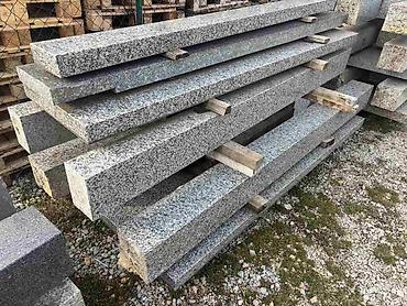 Cigla, kamen: Na prodaju 30 m3 granitnih ploca, stubova, od razlicitih vrsta. Imamo — 3