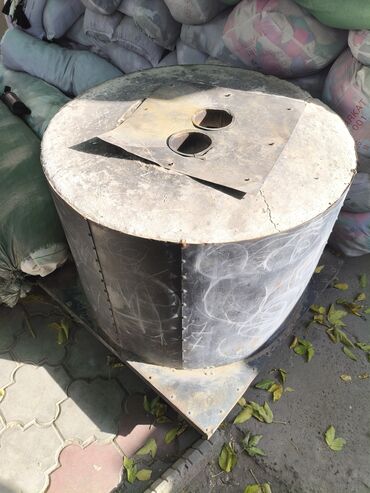 гриль газовый: Металлическая промышленная печь/тандыр на колесной платформе -