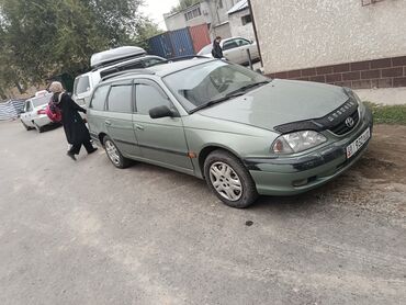 Toyota: Toyota Avensis: 2001 г., 1.8 л, Механика, Бензин, Универсал
