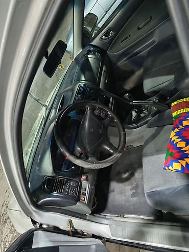 Другие автомобили: Продается универсал серебристого цвета. Просторный кузов с рейлингами — 11