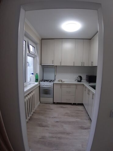 квартира нужна: 3 комнаты, 58 м², 104 серия, 1 этаж