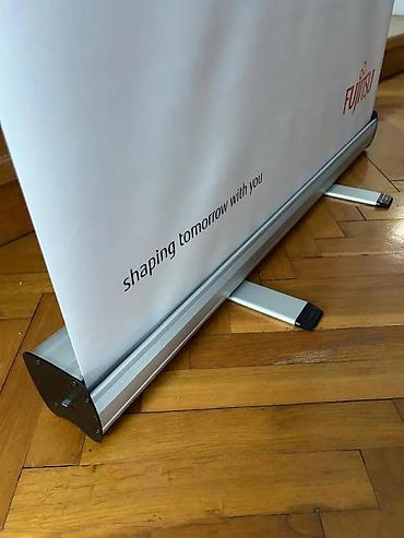 Reklamiranje, štampanje: Roll-up baner sa grafikom kafe – Fujitsu - Prenosivi roll-up stojni — 3