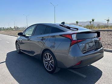 транс: Toyota Prius: 2022 г., 1.8 л, Вариатор, Гибрид, Хэтчбэк — 9