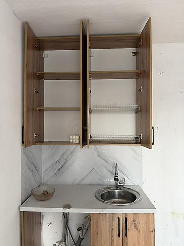 Кухонный гарнитур компактный, модульного типа. Состав и особенности