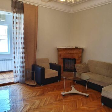 Uzunmüddətli kirayə mənzillər: Menzil GƏNC TAMAŞACILAR TEATIRININ yanında Mənzilin hər bir şəraiti — 3