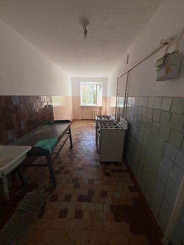 52: 1 комната, 18 м², 5 мкр Общежитие, 2 этаж, Старый ремонт — 7